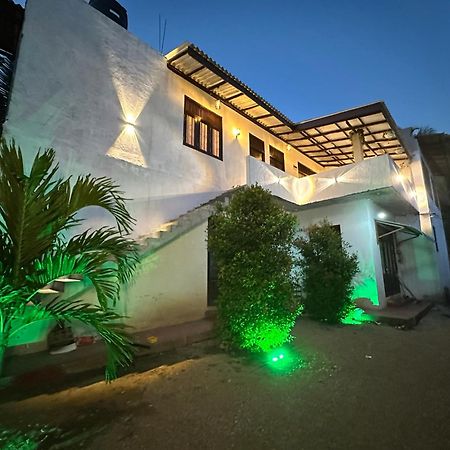 Sunliya Resort Tangalle Exteriör bild